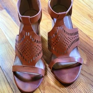 3" chunky cut-out strap/zip heels